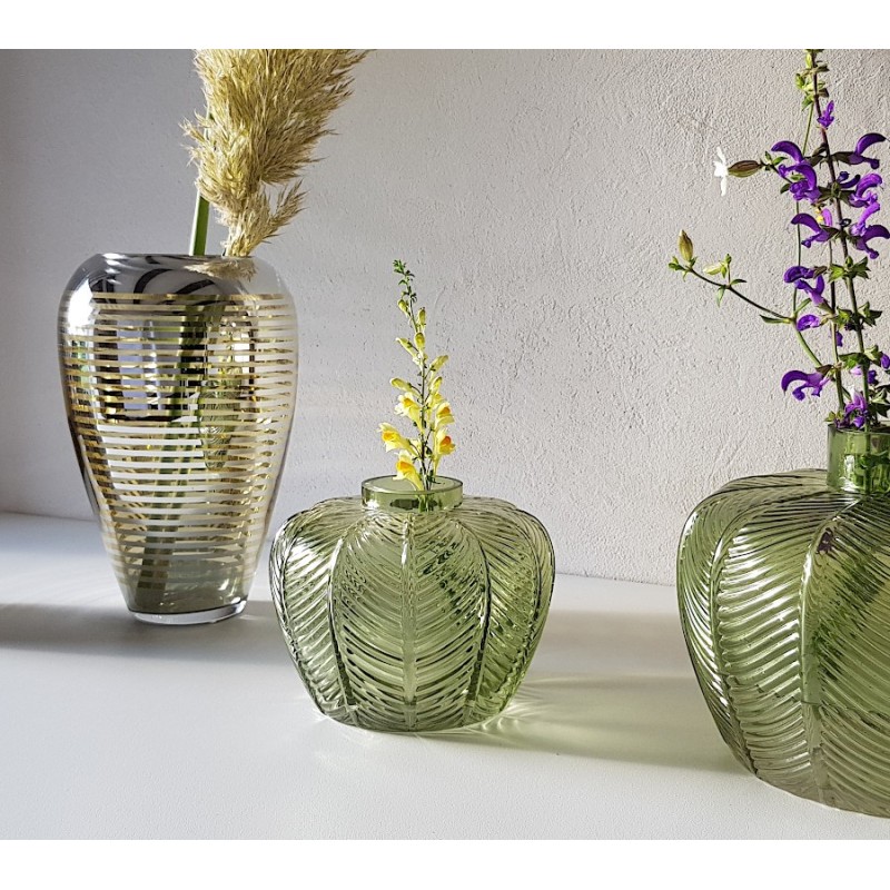 Vase verre feuillage vert en relief  | Deco-Delight.com Vase verre feuillage vert en relief  | Deco-Delight.com