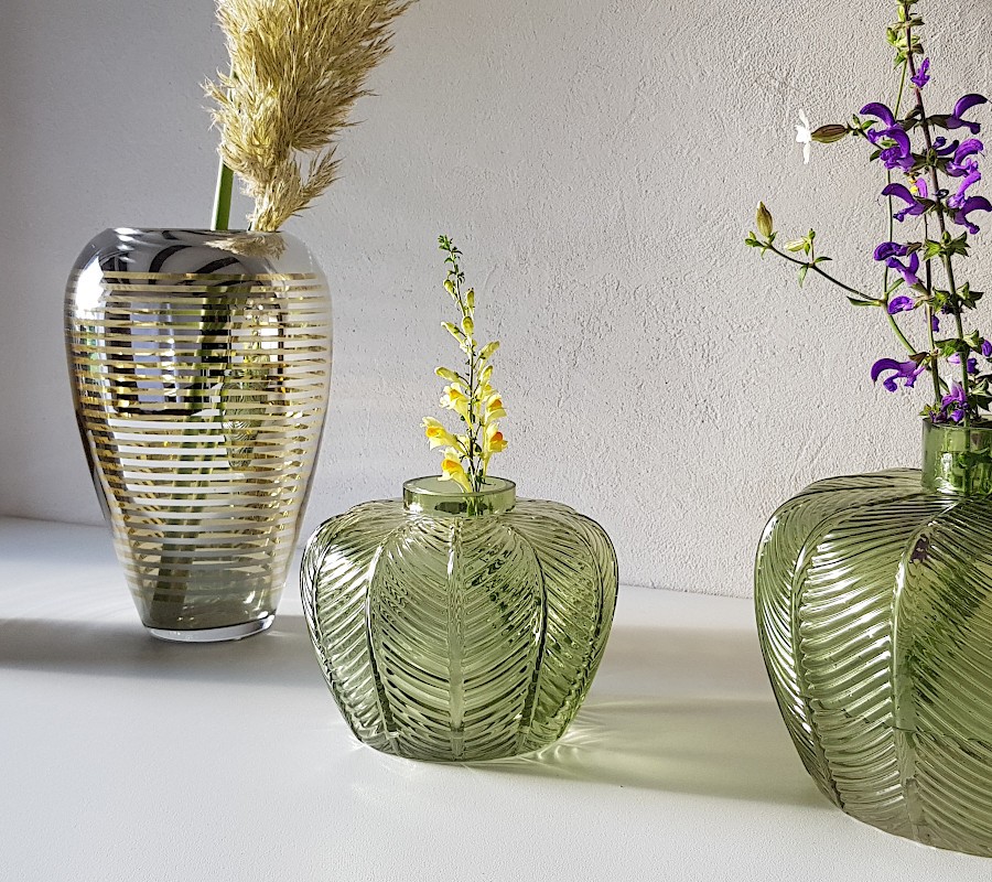 Vase verre feuillage vert en relief  | Deco-Delight.com