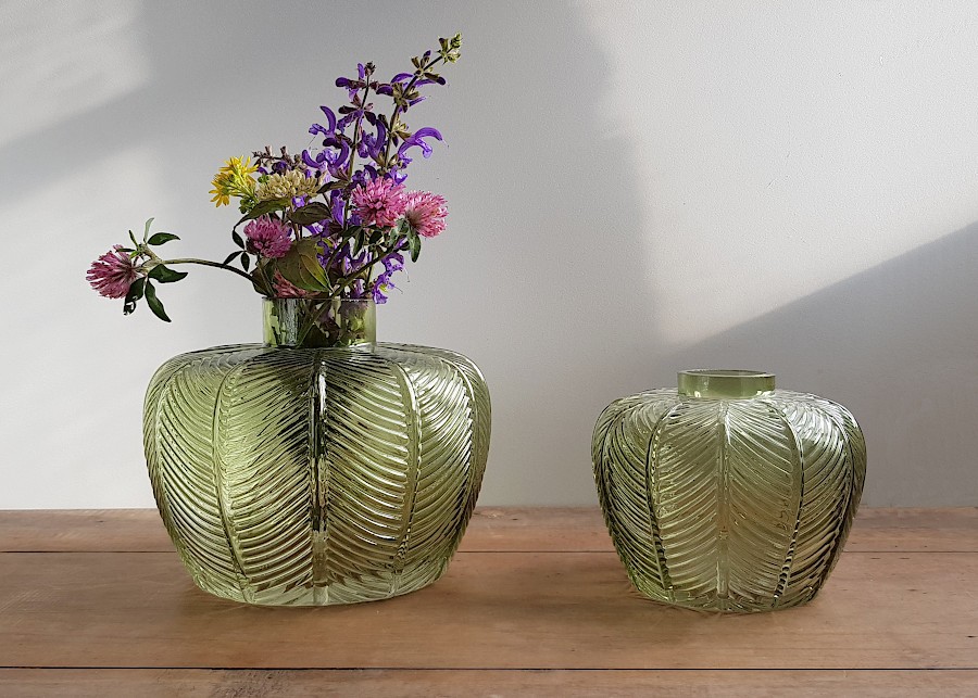 Vase verre feuillage vert en relief  | Deco-Delight.com