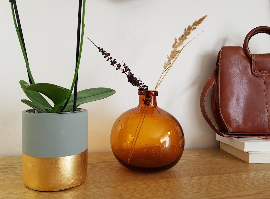 Vase bulle en verre teinté H18.5 | Deco-Delight.com Vase bulle en verre teinté H18.5 | Deco-Delight.com