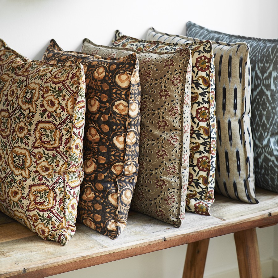 Housse de coussin 50x50 cm motif floral stylisé - Block print indien