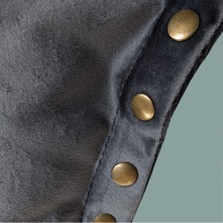 Coussin gris orné de clous dorés 45x45 cm | Deco-Delight.com