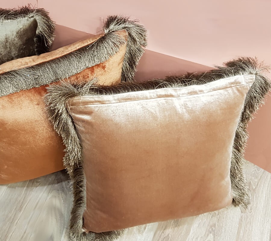 Coussin Viscose et Coton à franges 45x45 cm | Deco-Delight.com