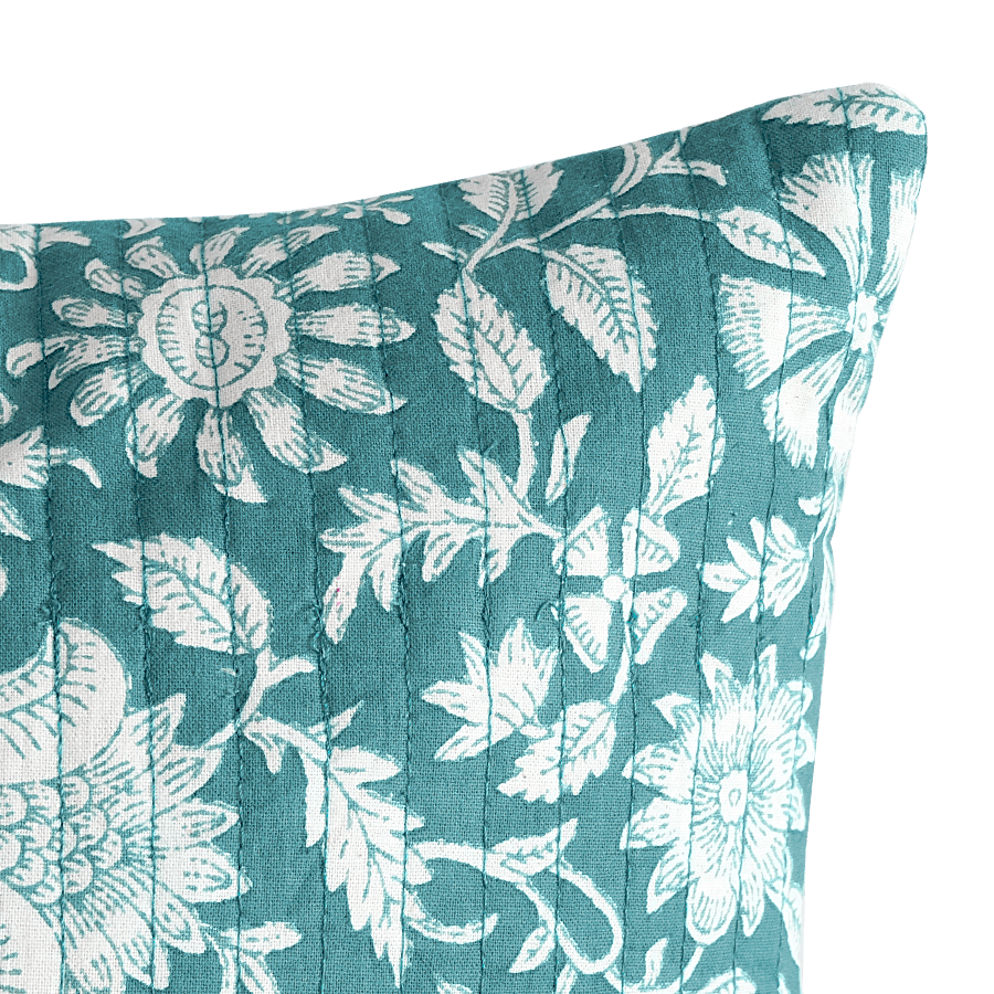 Coussin rectangulaire imprimé fleuri 45x34 cm | Deco-Delight.com