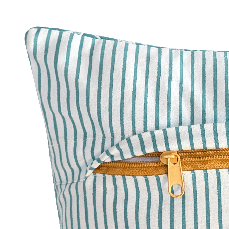 Coussin rectangulaire imprimé fleuri 45x34 cm | Deco-Delight.com