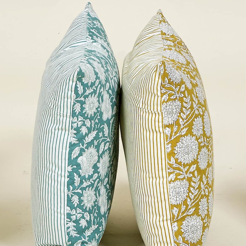 Coussin rectangulaire imprimé fleuri 45x34 cm | Deco-Delight.com