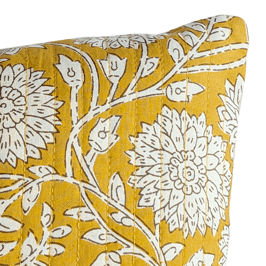 Coussin rectangulaire imprimé fleuri 45x34 cm | Deco-Delight.com
