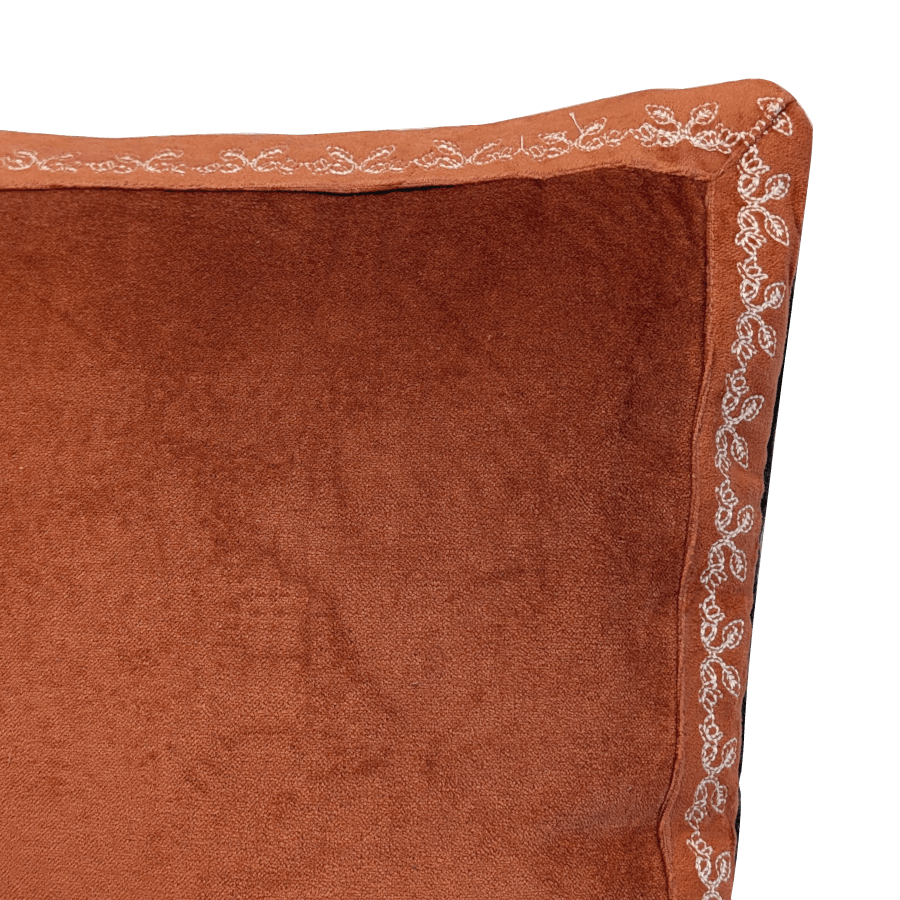 Coussin en velours brodé 40x60 cm - Brique et gris | Deco-Delight.com