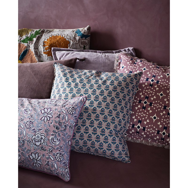 Housse de coussin violet motif floral 40x60 cm | Deco-Delight.com