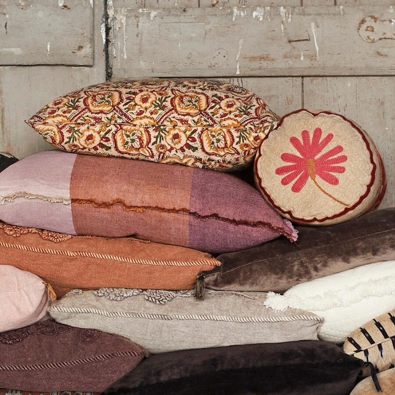 Housse de coussin 50x50 cm motif floral stylisé | Deco-Delight.com