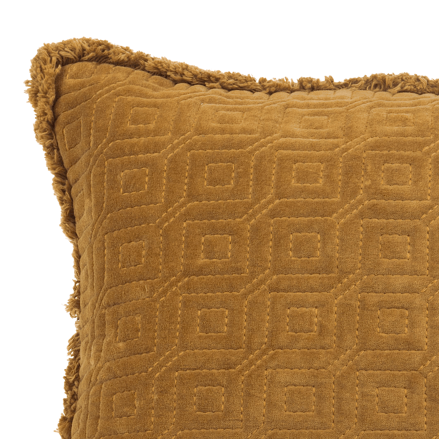 Coussin à franges en velours camel 45x45 cm | Deco-Delight.com