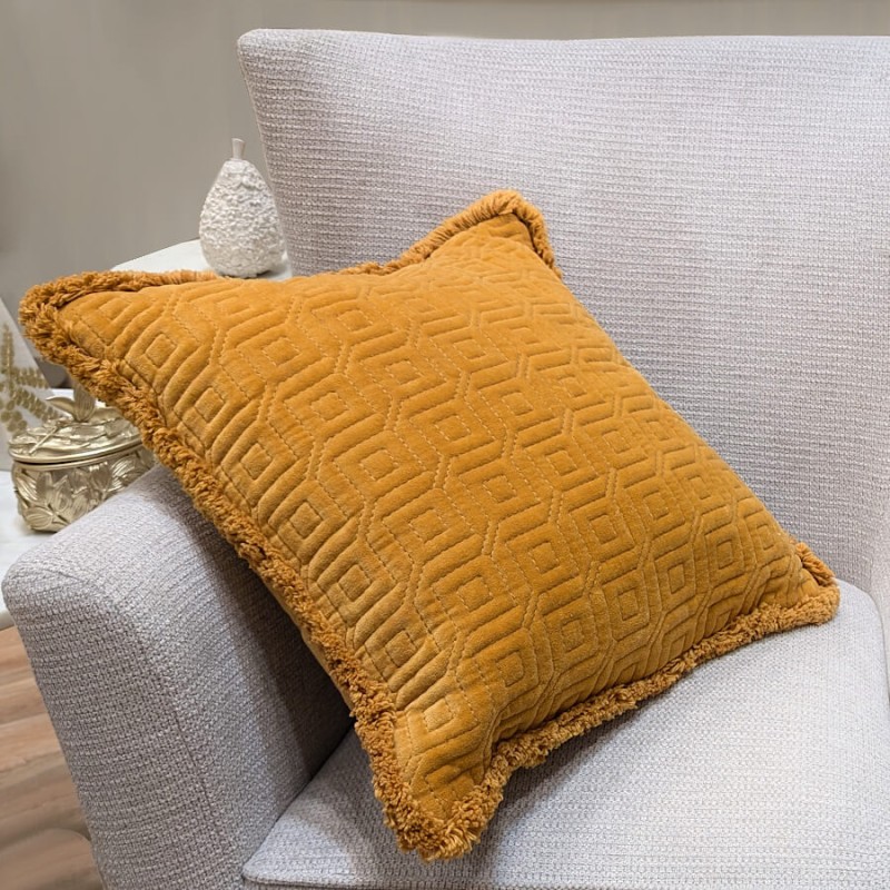 Coussin à franges en velours camel 45x45 cm | Deco-Delight.com