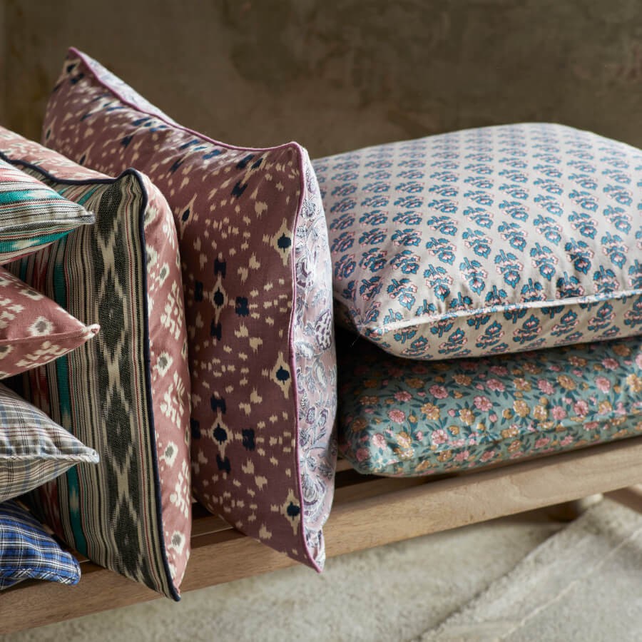 Housse de coussin 50x50 cm motif floral | Deco-Delight.com