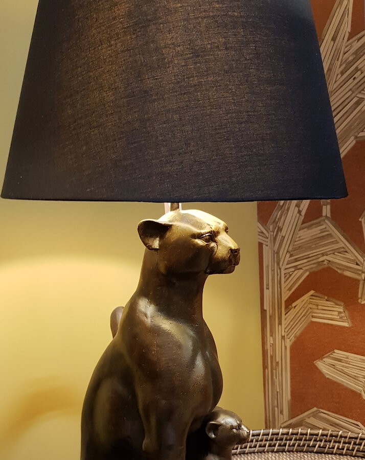 Lampe Panthère noire et ses petits couleur bronze H66,5 cm