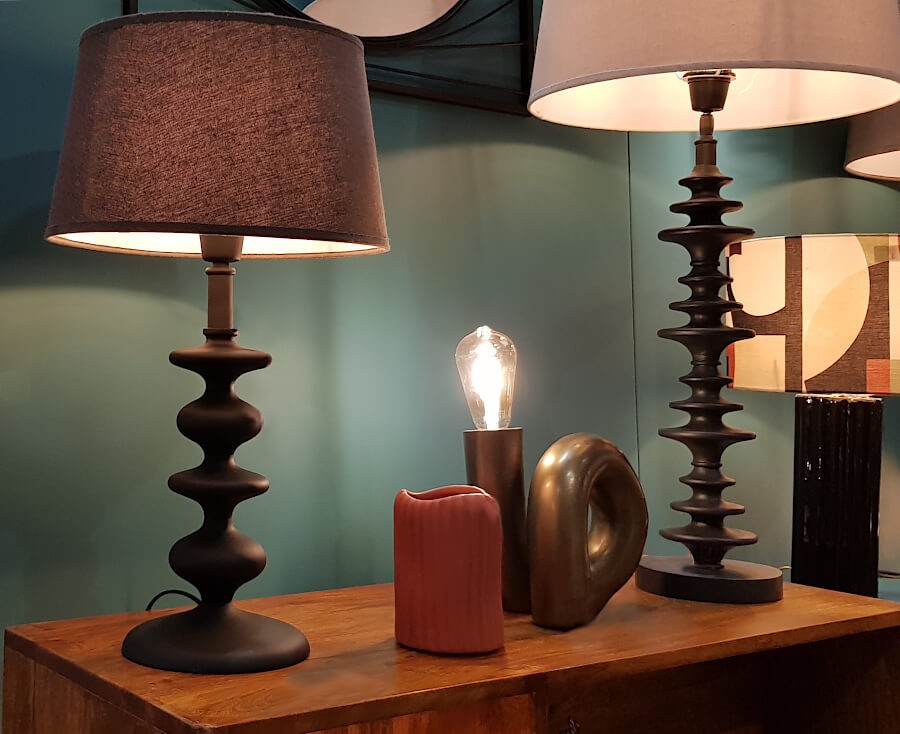 Lampe à poser en aluminium noir mat et lin – H54,5 cm | Deco-Delight.com