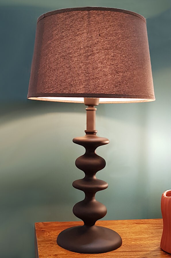 Lampe à poser en aluminium noir mat et lin – H54,5 cm | Deco-Delight.com