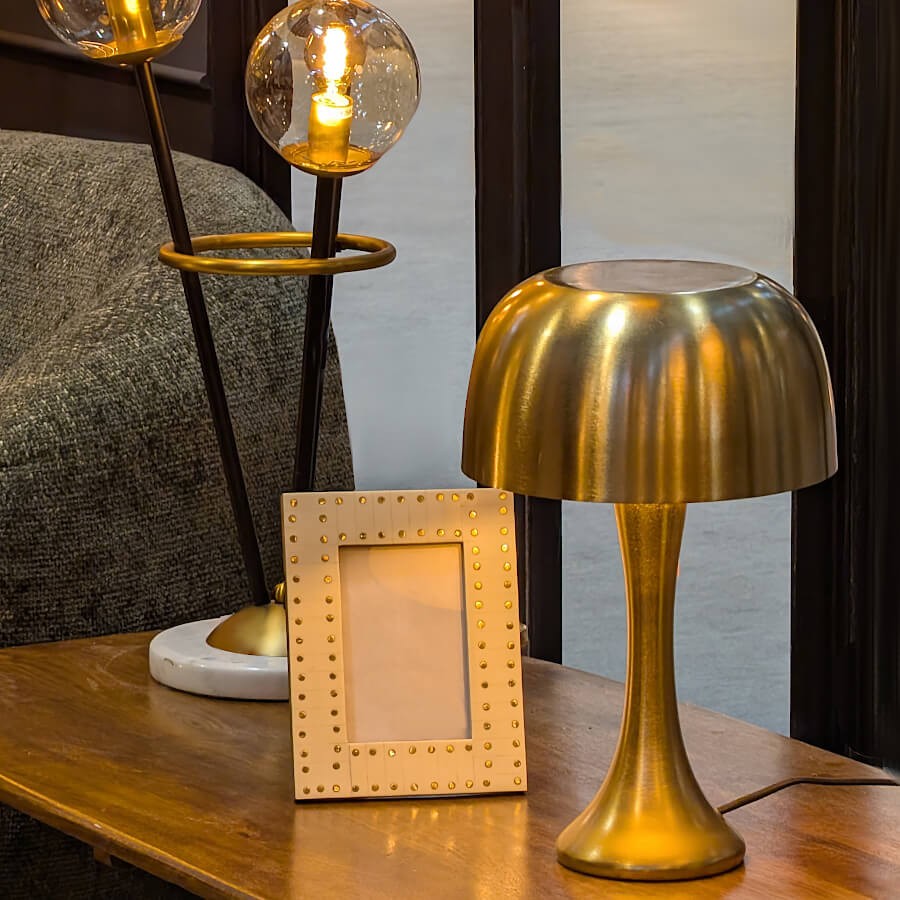 Lampe champignon en métal doré H42 cm Design rétro chic