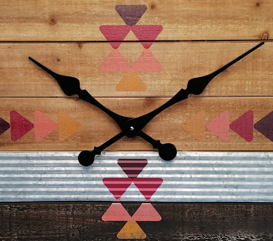 Horloge murale bois et métal style Navajo D76 cm