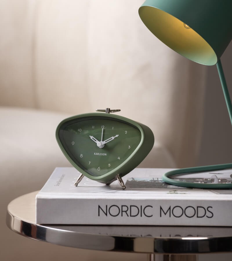 Réveil matin design triangle vert jungle