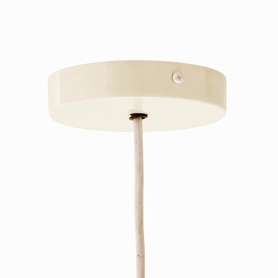 Suspension en métal émaillé ivoire D26 cm | Deco-Delight.com
