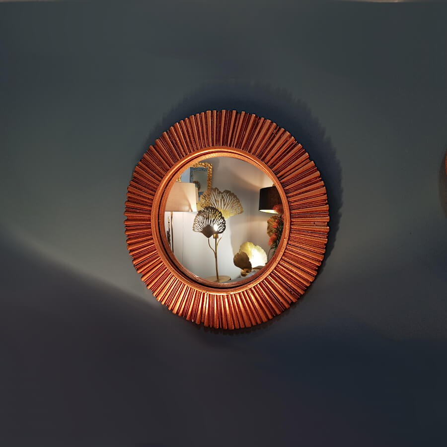 Miroir convexe Soleil Rayonnant résine dorée D22 cm | Deco-Delight.com