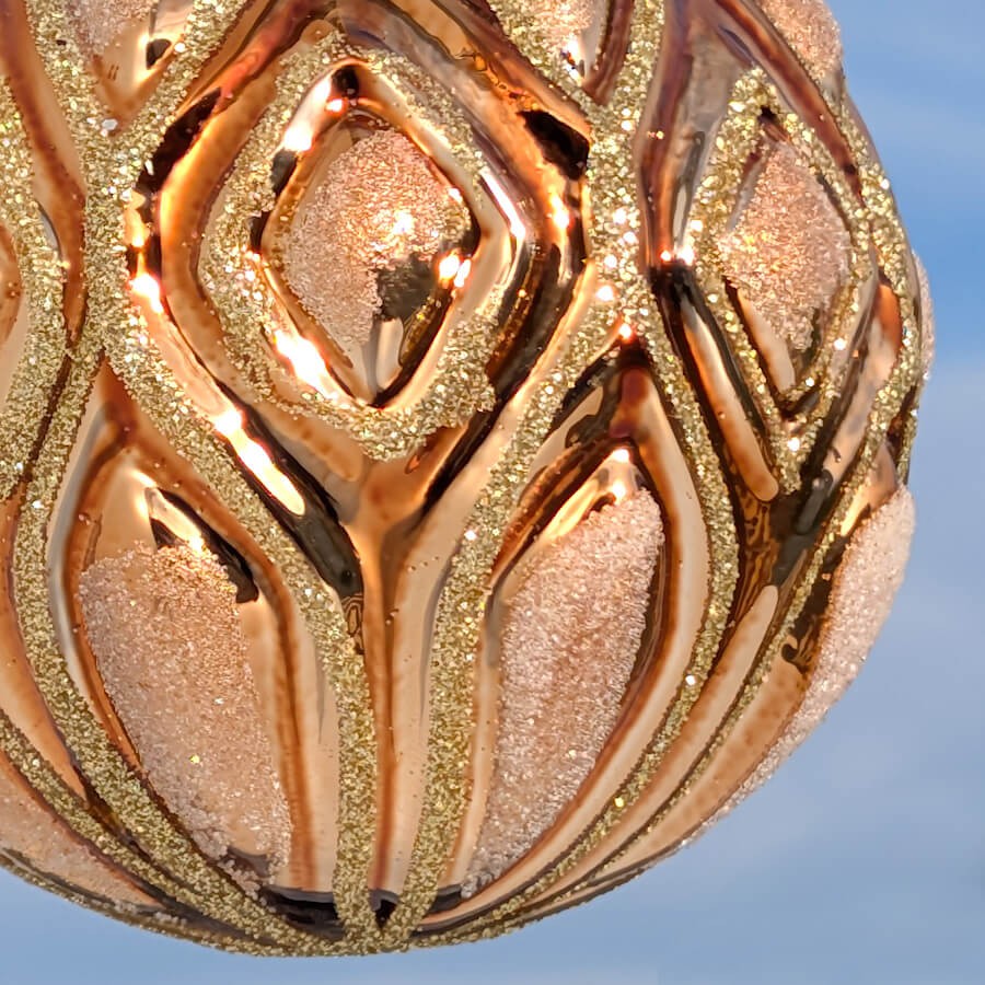 Grande boule de Noël Or rose givré D10 cm | Deco-Delight.com