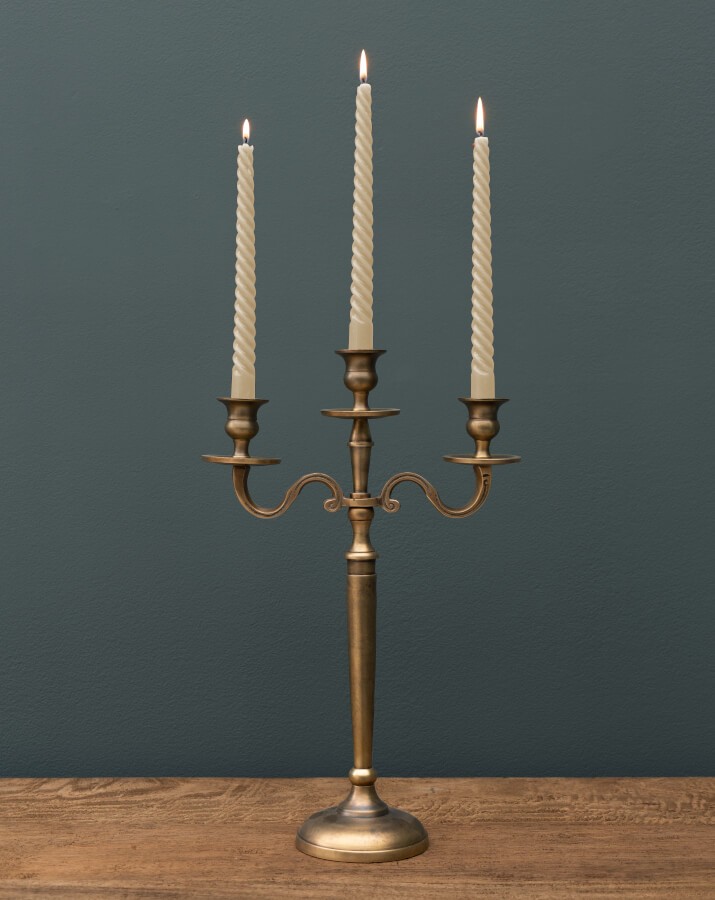 Chandelier doré à trois branches H cm | Deco-Delight.com