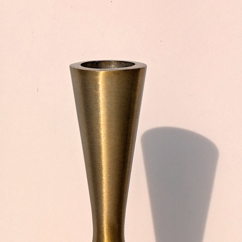 Bougeoir métal brossé imitation laiton H26,5 cm | Deco-Delight.com