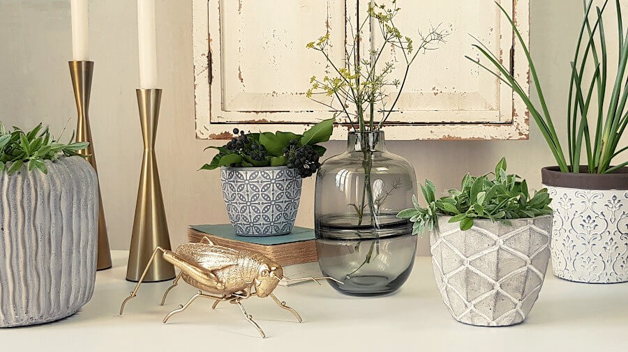 Bougeoir métal brossé imitation laiton H26,5 cm | Deco-Delight.com