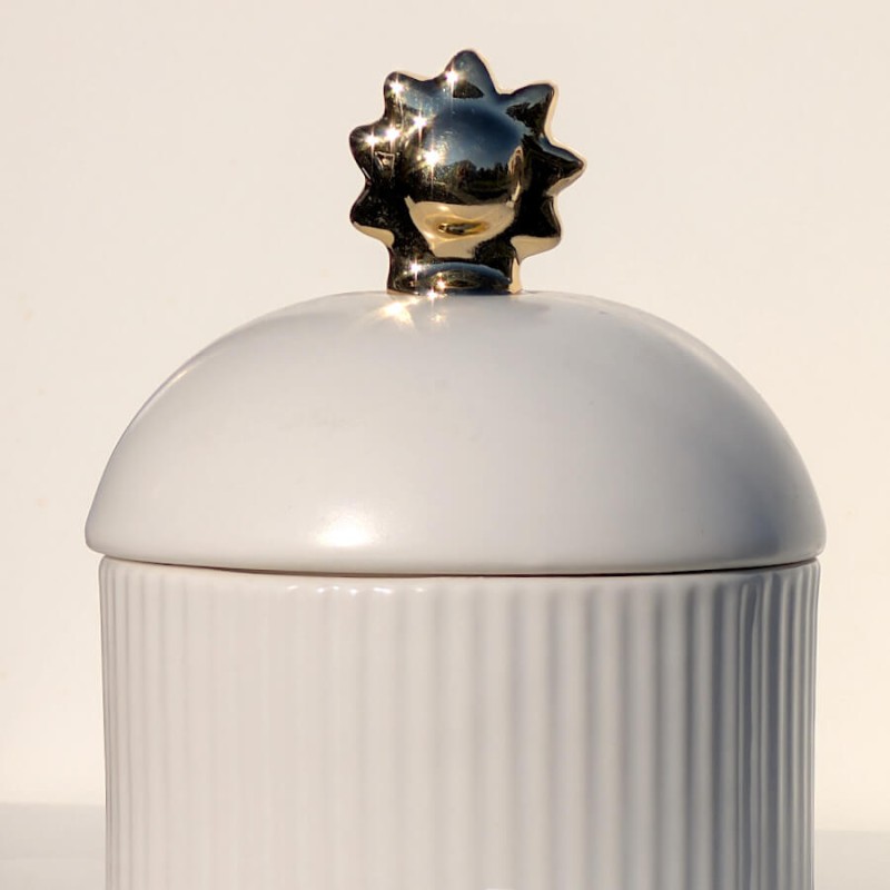 Boîte en céramique blanche & Soleil doré H12,5 cm | Deco-Delight.com