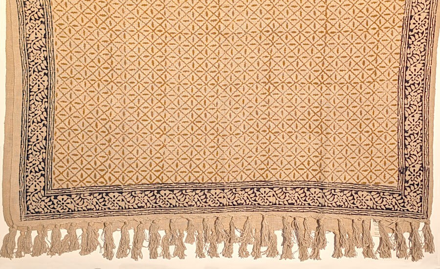 Plaid ethnique sable & liseré noir 130×160 cm | Deco-Delight.com