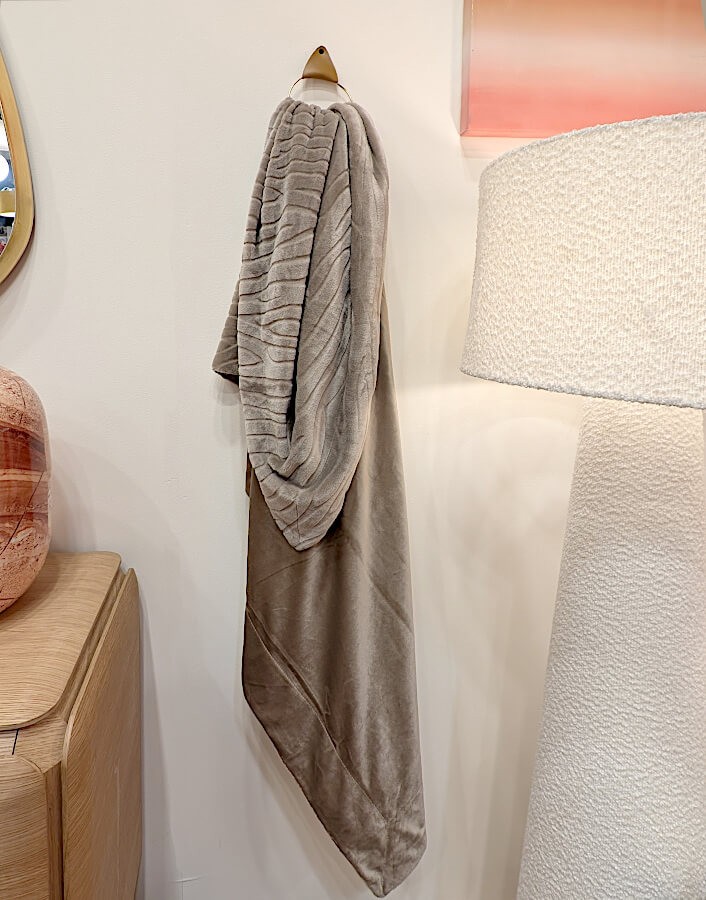 Plaid Doux 130x170 cm Taupe | Deco-Delight.com