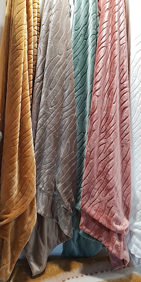 Plaid Doux 130x170 cm Ocre Doré | Deco-Delight.com