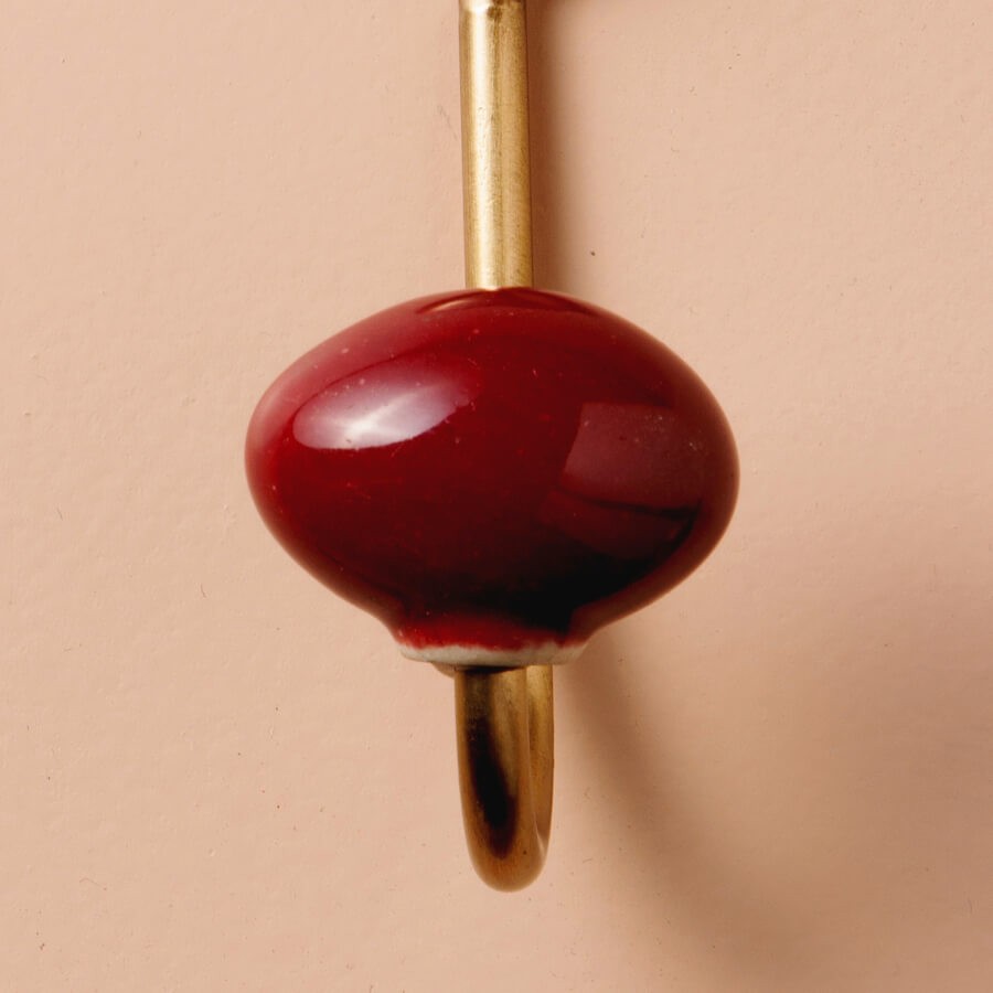 Crochet Cœur en laiton doré & céramique rouge H9 cm | Deco-Delight.com