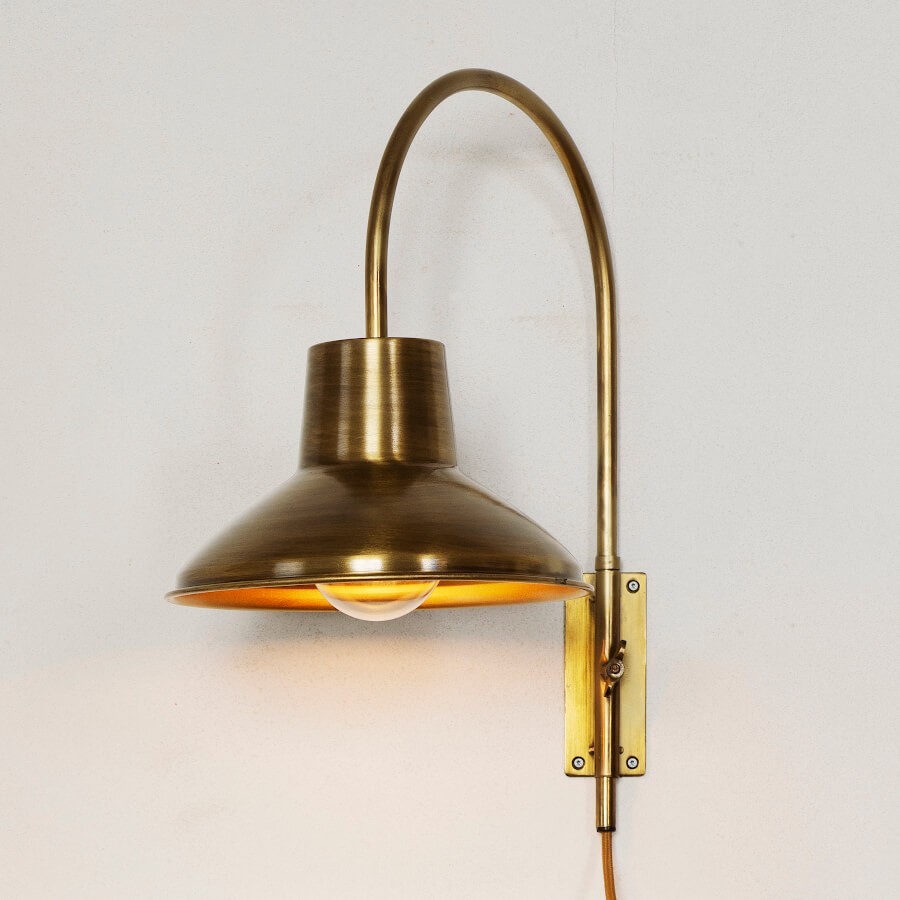 Applique Murale Laiton Industriel Cloche H47 cm | Deco-Delight.com