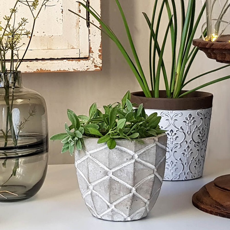 Cache-pot ciment motifs ananas H10.5  | Deco-Delight.com