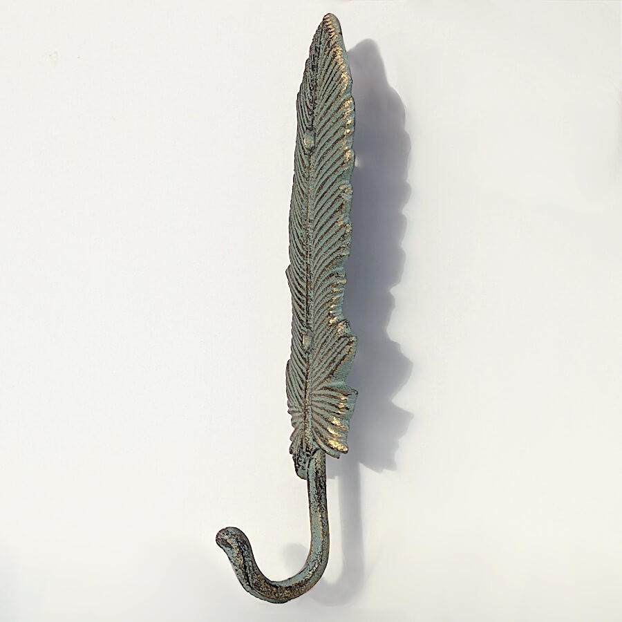 Patère plume fonte gris doré H21.5  | Deco-Delight.com