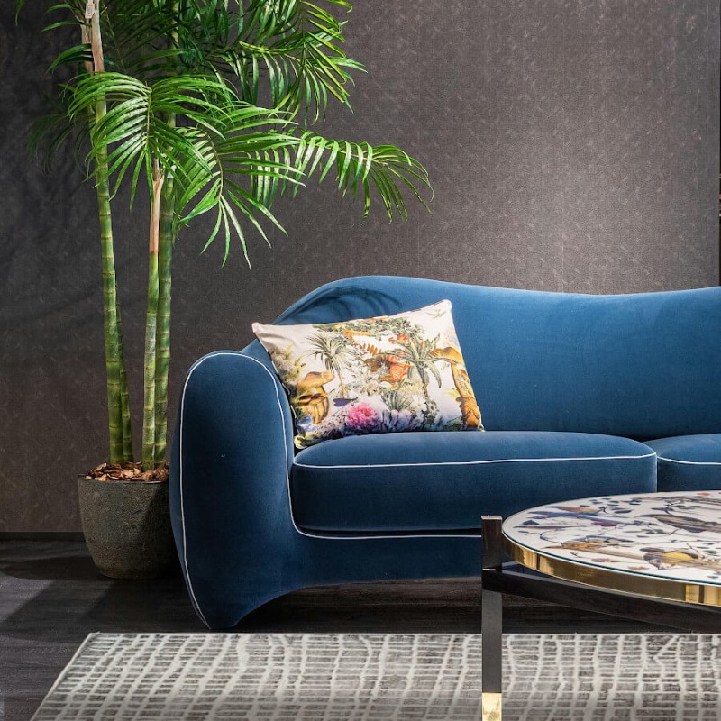 Design moderne apportant une note du style au salon.