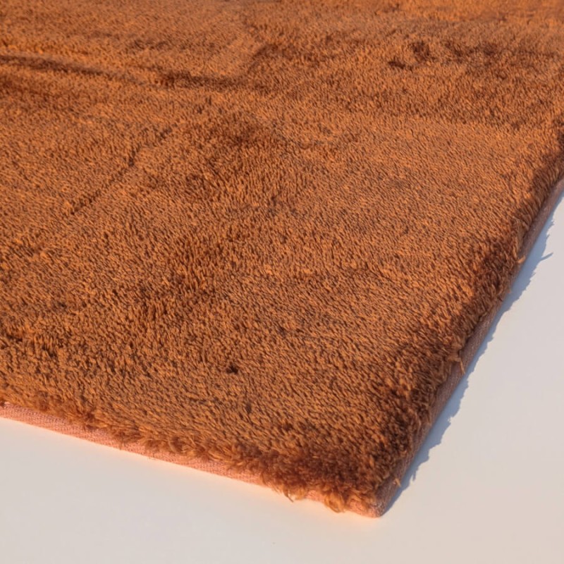 Tapis épais 1-2 cm en polyester extra doux pour un confort maximal.