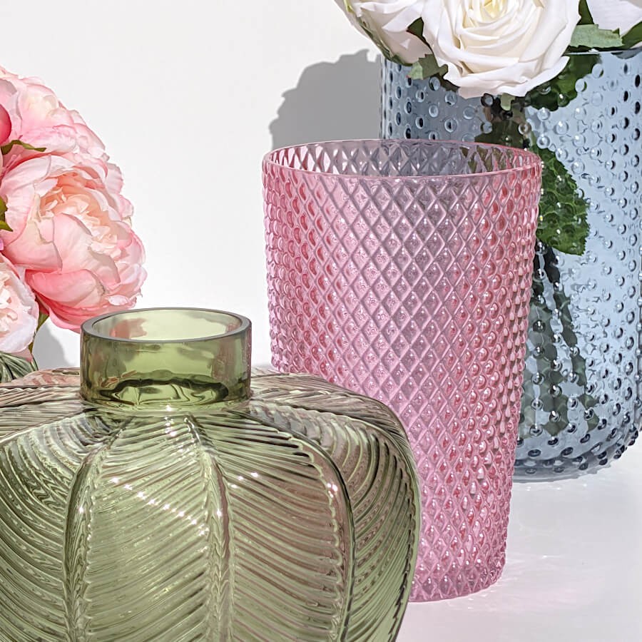 Vase rose relief diamant en verre  | Deco-Delight.com
