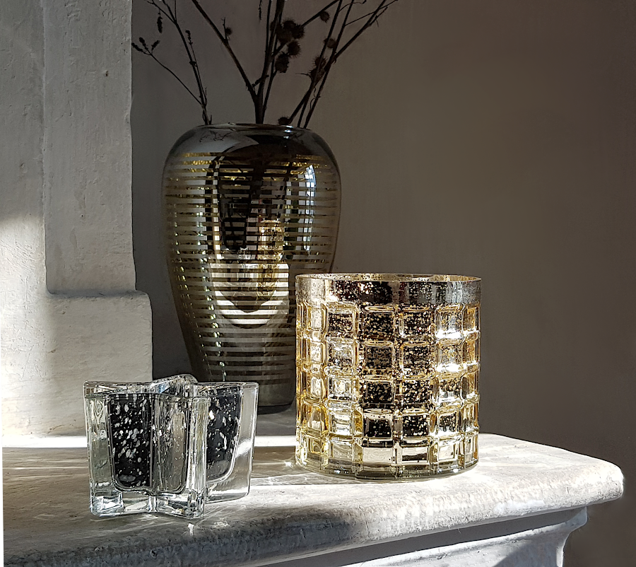 Photophore gaufre doré en verre texturé  | Deco-Delight.com