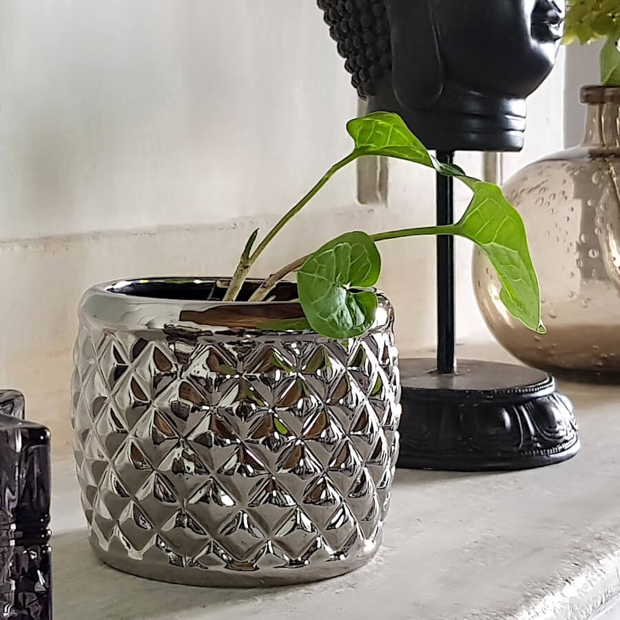 Cache-pot texture argentée rond H9.5 cm | Deco-Delight.com