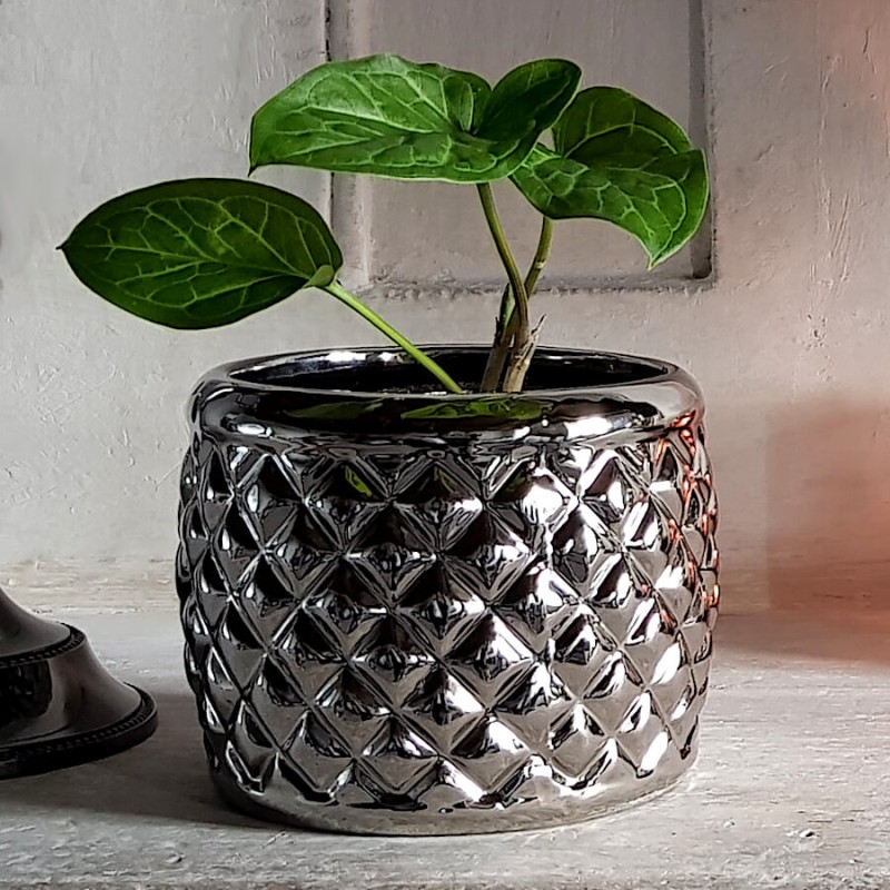 Cache-pot texture argentée rond H9.5 cm | Deco-Delight.com