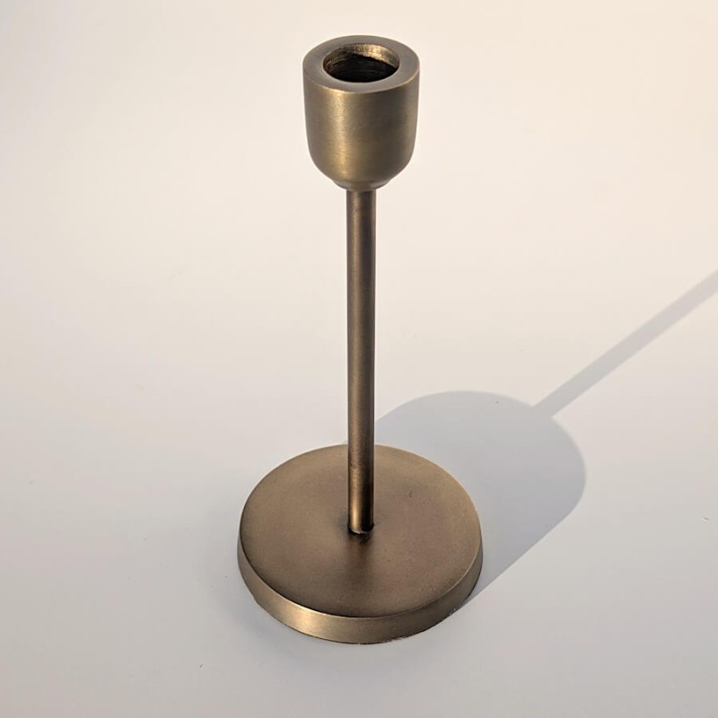 Vue du dessus du chandelier montrant la qualité de finition.