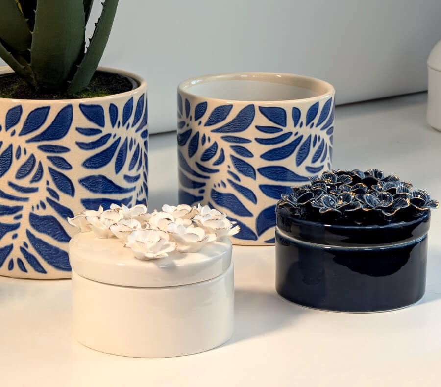 Boîte à Bijoux en Porcelaine Bleu Nuit à Fleurs Dorées | Deco-Delight