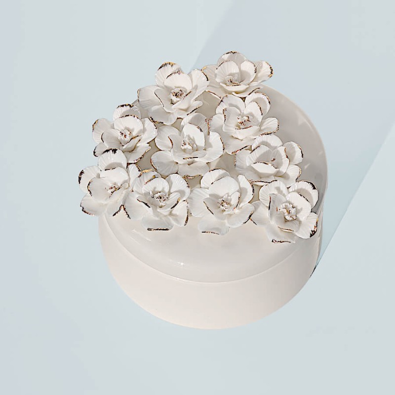 Boîte en Porcelaine Blanche et Fleurs Dorées H8 cm | Deco-Delight