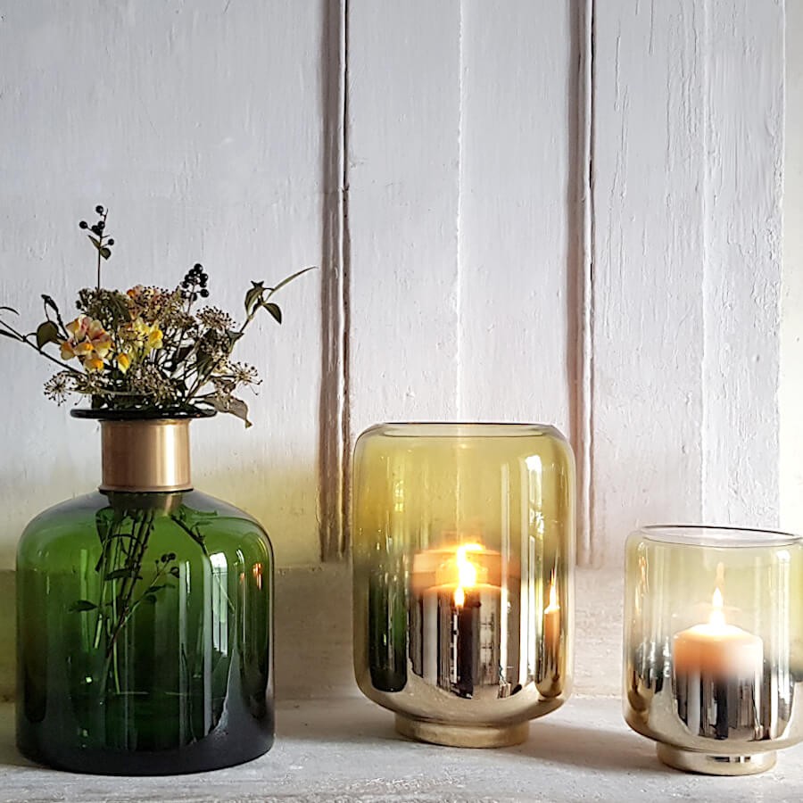 Vase bouteille vert col laiton doré | Deco-Delight.com