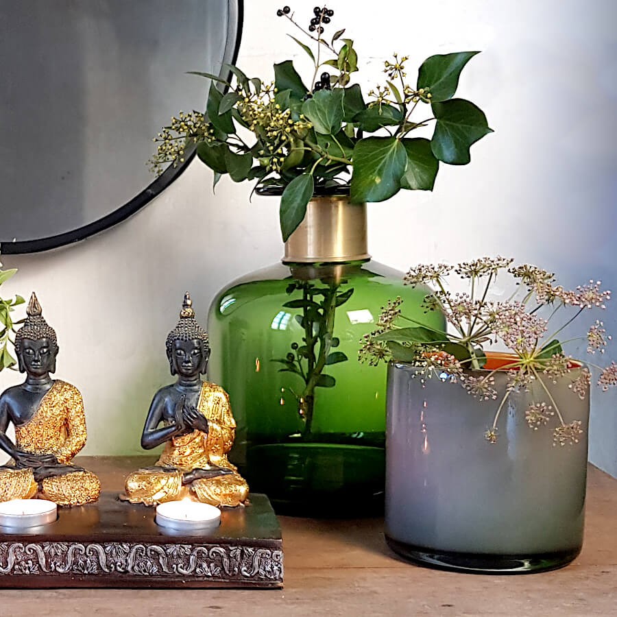 Vase bouteille vert col laiton doré | Deco-Delight.com