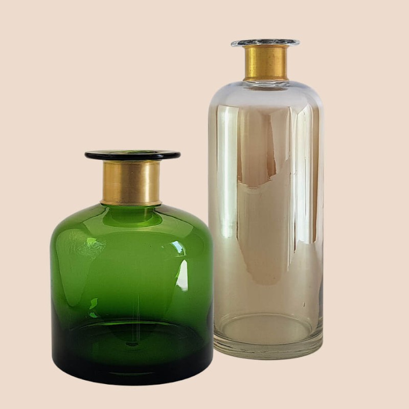 Vase bouteille vert col laiton doré | Deco-Delight.com