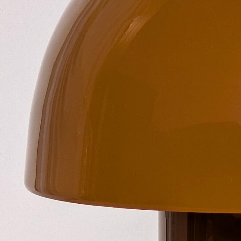 Détail de la finition intérieure du dôme pour une réflexion optimale.